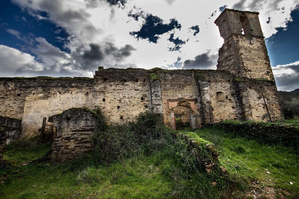 Los Montes ξενώνας Casas de Miravete Εξωτερικό φωτογραφία