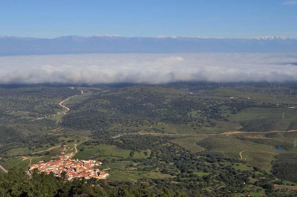 Los Montes ξενώνας Casas de Miravete Εξωτερικό φωτογραφία